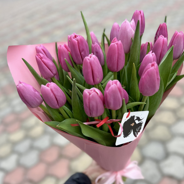 21 розовый тюльпан в Москве