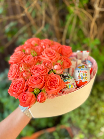 Розы и Kinder «Сладкий коралл» в Москве